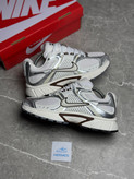 کتونی مردانه رانینگ Nike V5 RNR رنگ موکا