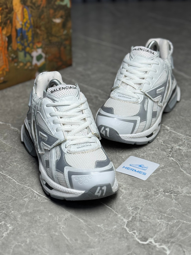 کفش مردانه Balenciaga Runner رنگ سفید طوسی