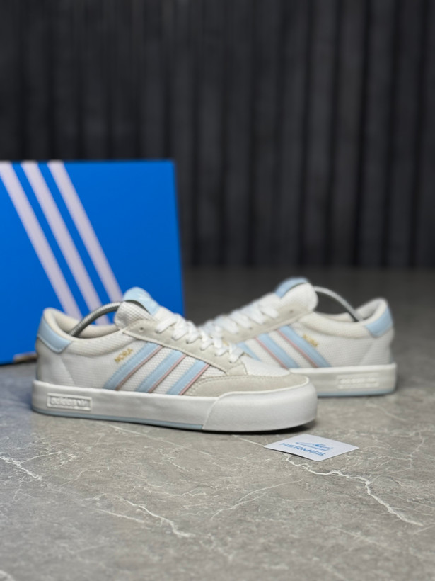 کفش زنانه ونس Adidas Nora رنگ سفید آبی صورتی